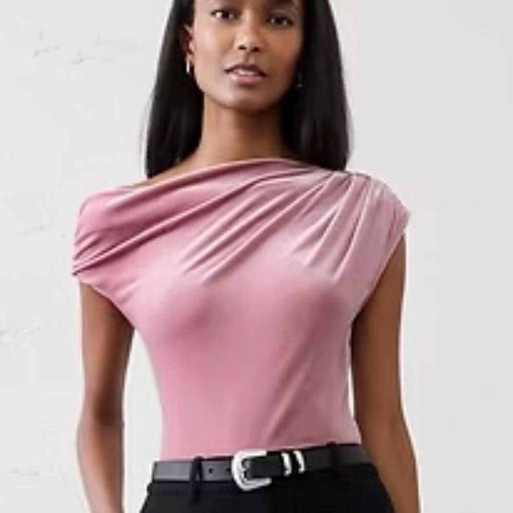 Banana Republic Factory Draped One-Shoulder Short Sleeve Top in Dusty Rose